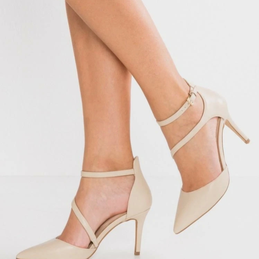 Aldo Vertano SIZE 6.5 Elegant Cream Women's Heels